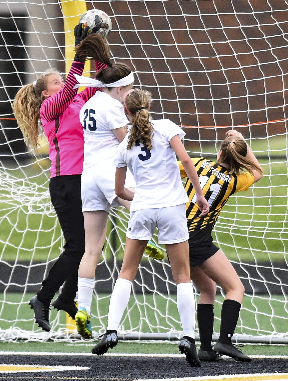 060319-qct-spt-bett-pv-soccer-31.jpg